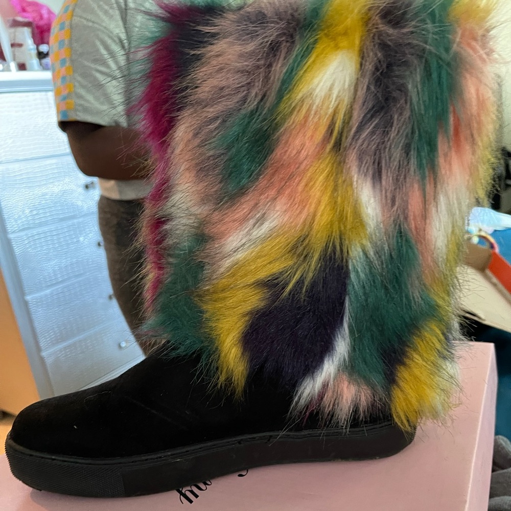 Fur boots